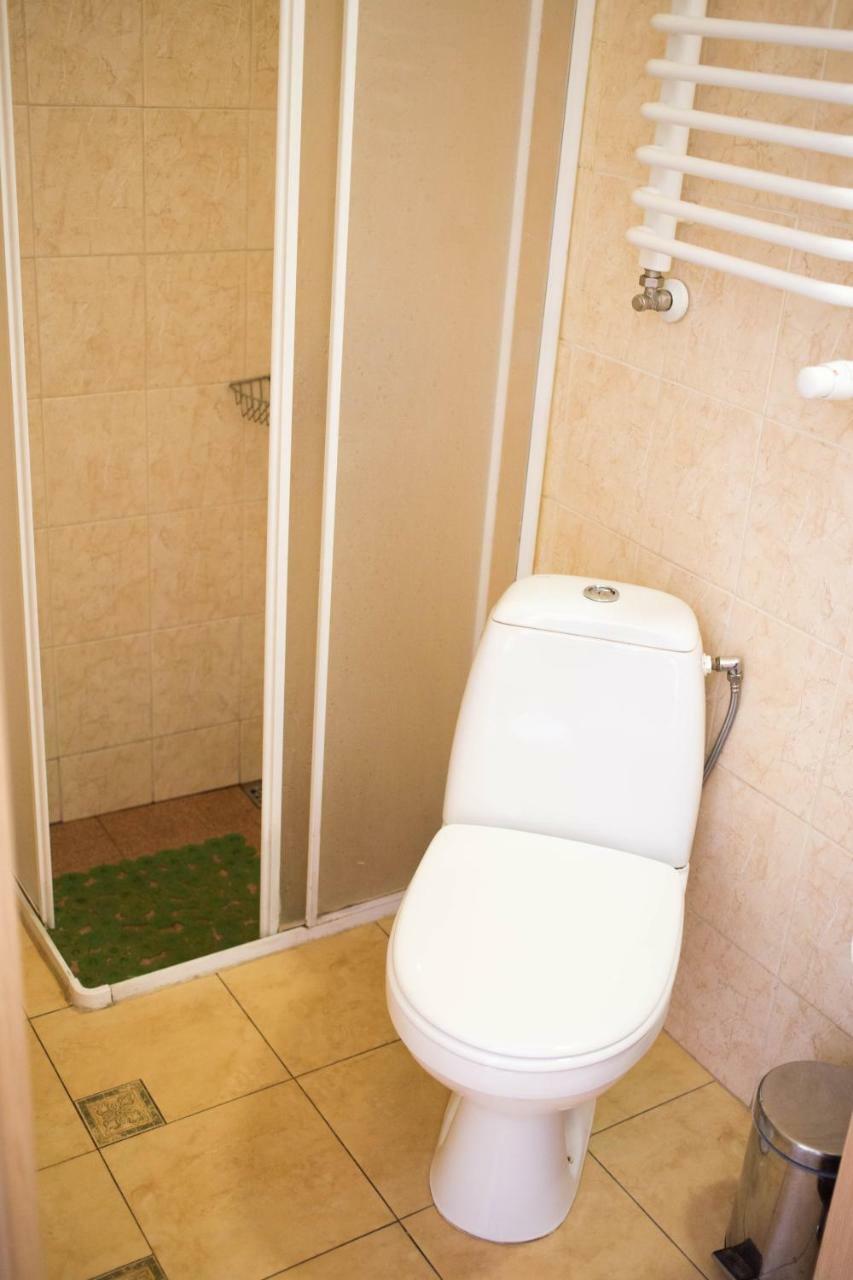 Hotelik Okecie 39 - Nocleg I Parking Blisko Lotnisko Okecie Варшава Экстерьер фото